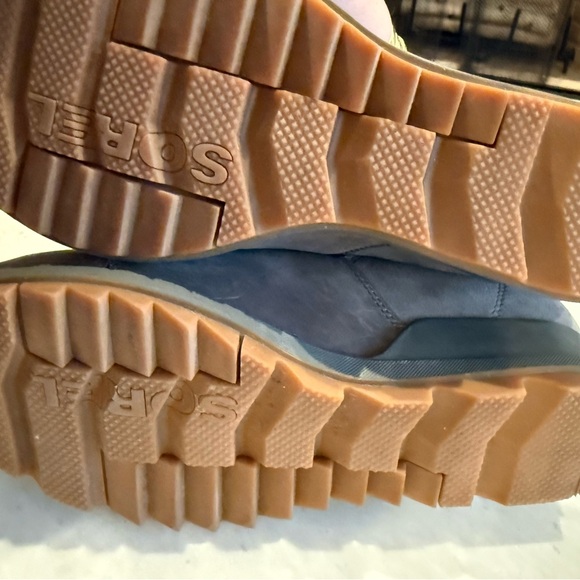 Sorel Evie Chelsea Boots in Quarry - Picture 5 of 6